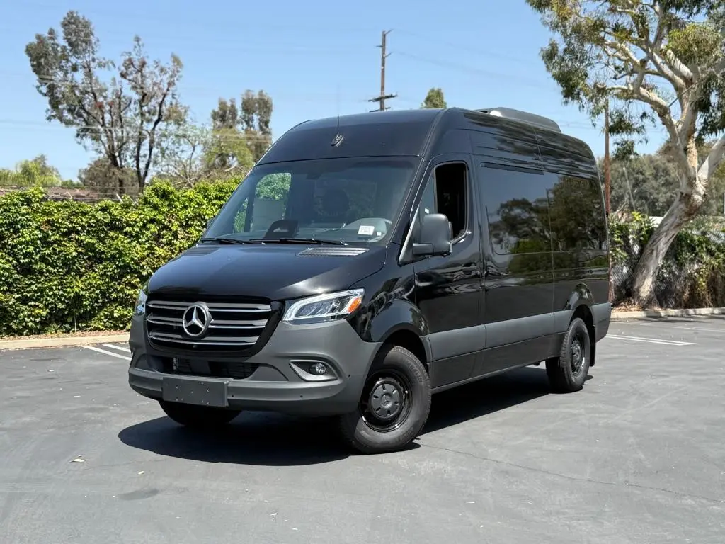 Mercedes Sprinter 12-Passenger photo 4